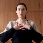 Frau Olescher aus ihrem Video zum Luftschloss, Atemtechniken, Atemübungen